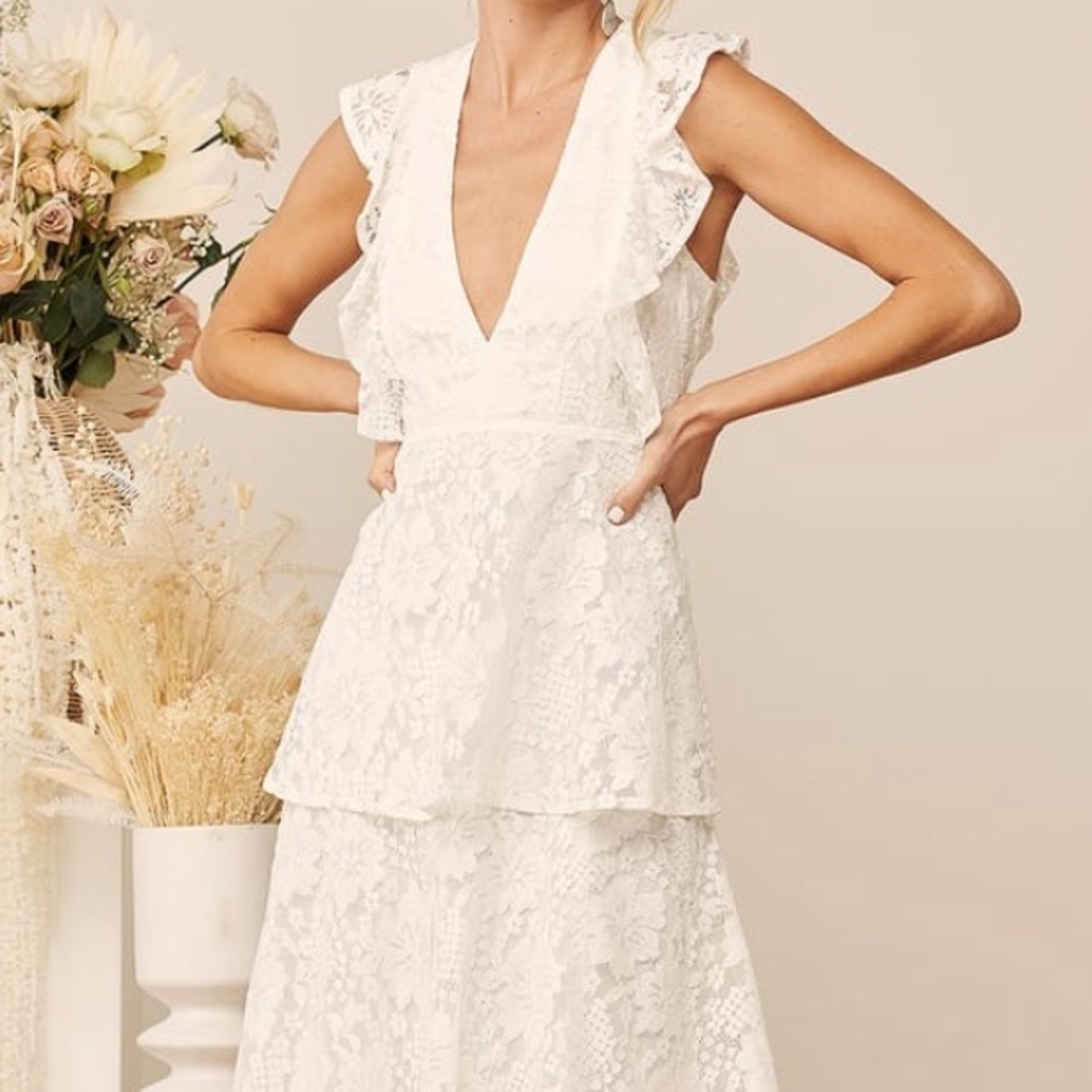 Molinetto White Lace Ruffled Tiered Sleeveless Maxi Dress